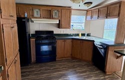 111 W Bryan, Calera, OK 74730