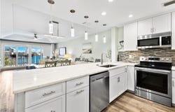9101 Vanderbilt Dr, NAPLES, FL 34108