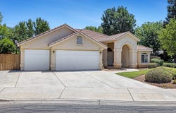 1471 N Terry Avenue, Clovis, CA 93619