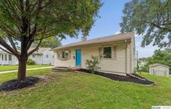 4052 Valley Circle, Omaha, NE 68105
