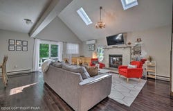 9253 Westwood Drive, Tobyhanna, PA 18466