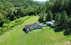 7292 Hode Road, Warfield, KY 41267