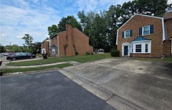 13 Colonial Way, Chesapeake, VA 23325