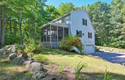 9 Perry Road, Deerfield, NH 03037