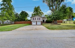 875 Meadow Lane, Harrison, AR 72601