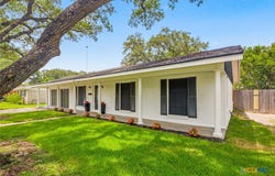 2308 E Loma Vista Avenue, Victoria, TX 77901