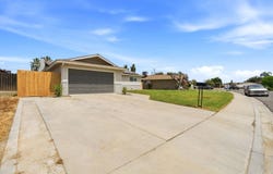 310 W Hazelwood Drive, Lemoore, CA 93245