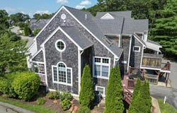 68 Gold Leaf Lane, Mashpee, MA 02649