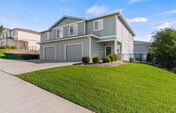 215 N 76th Avenue, Yakima, WA 98908