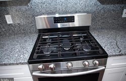 437 LORRAINE Avenue E, BALTIMORE, MD 21218