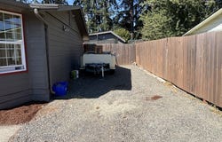5968 E St, Springfield, OR 97478