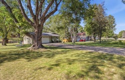 210 Lakeview Drive, Spicer, MN 56288