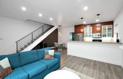 1555 32nd St, Oakland, CA 94608
