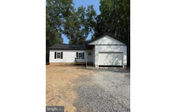 105 CIRCLE Lane, COLONIAL BEACH, VA 22443