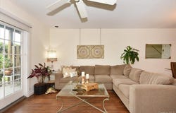 1 Anchorage Way, Freeport, NY 11520