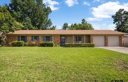 2929 Fairfax Dr, Tyler, TX 75701