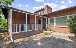 1026 W Broadway, Woodmere, NY 11598