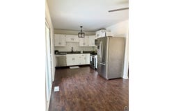 208 Willow LN, Perry, KS 66073