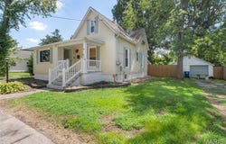 819 W Maplewood, Marion, IL 62959
