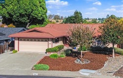 340 Greenway Dr, Martinez, CA 94553