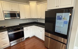 11 Bleeker Circle, North Haven, CT 06473