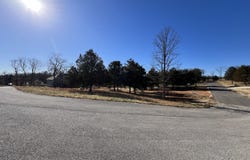 21 Cedar Lane, Willow Springs, MO 65793