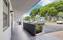 7887 Golf Cir Dr, Margate, FL 33063