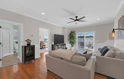 7 Sydney Rose Ct, Johnston, RI 02919