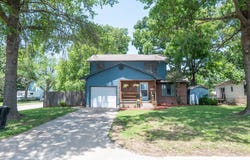 518 Tank St, Neodesha, KS 66757