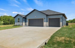 422 Beavertail Road, Ash Grove, MO 65604