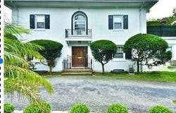 2 Arleigh Road, Great Neck, NY 11021