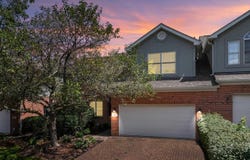 29 Chancel Lane, Glen Ellyn, IL 60137