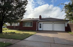 1801 Pine St, Hays, KS 67601
