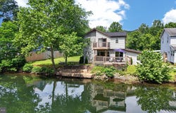 52 COTTAGE Lane, MILL HALL, PA 17751