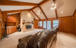 101 ENCINO PARK, Devine, TX 78016-2300
