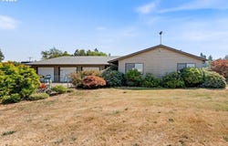 38100 SE COUPLAND Rd, Estacada, OR 97023