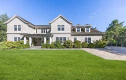 8 Widow Coopers Path, Sag Harbor, NY 11963