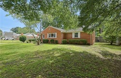 145 Hurdle Drive, Chesapeake, VA 23322