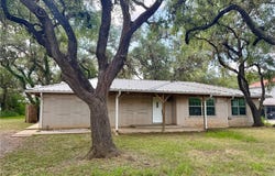170 White Lane, Beeville, TX 78102