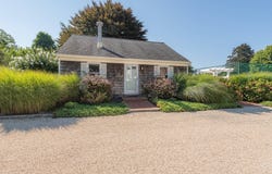 570 Hampton Rd, Southampton, NY 11968