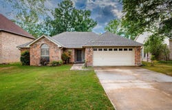 210 Chantilly Circle, Maumelle, AR 72113