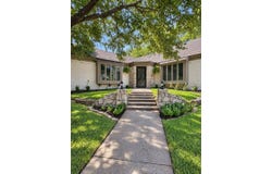 240 Timberlake Drive, Azle, TX 76020
