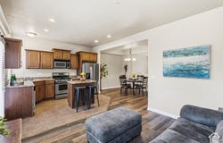 872 N FARMINGTON Xing, Farmington, UT 84025
