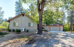 697 Jaynes Drive, Grants Pass, OR 97527