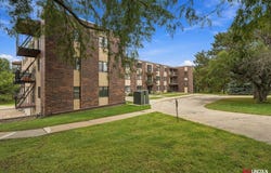 5801 Enterprise Drive, Lincoln, NE 68521