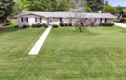 202 ELWYN AVENUE, CLANTON, AL 35045