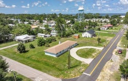 604 10th St, Port St. Joe, FL 32456