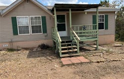 157 Lakeside Dr, Bastrop, TX 78602