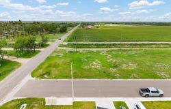 437 N LEON AVE, ELSA, TX 78543