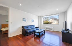 31-32 Union St, Flushing, NY 11354